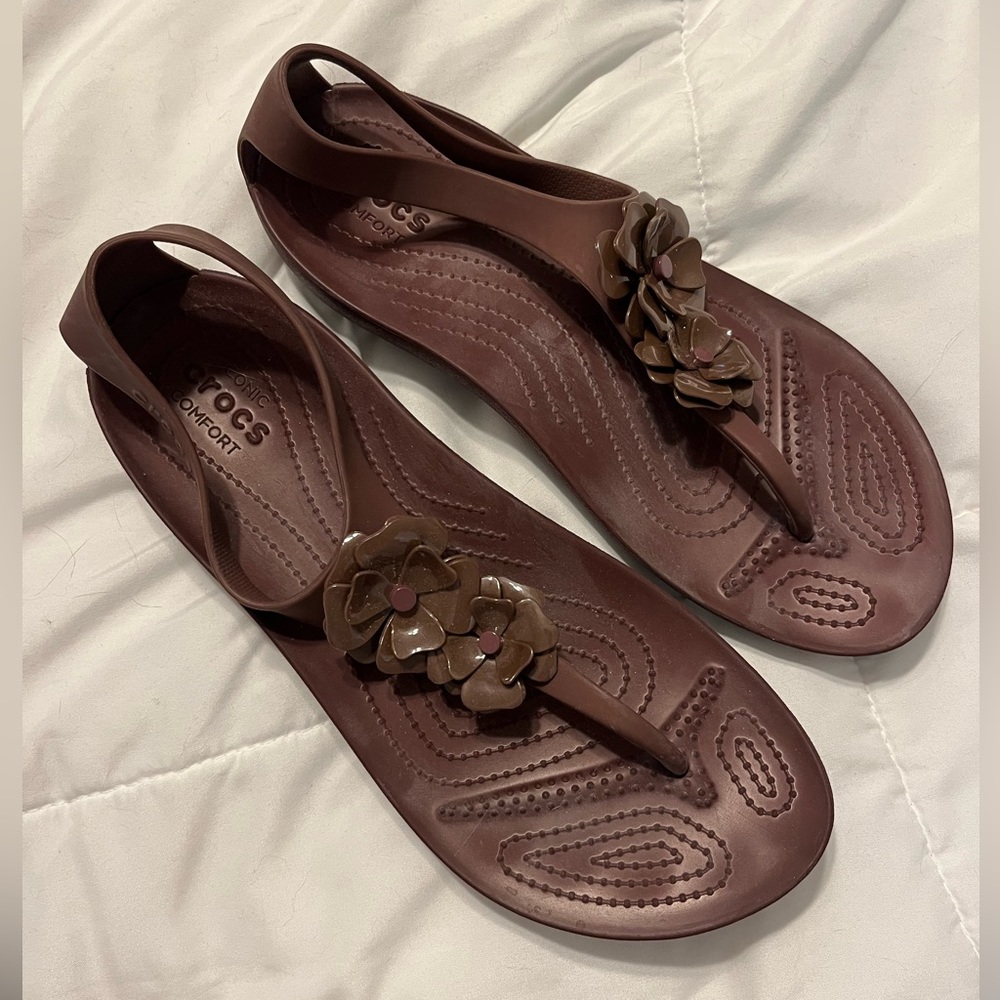 Crocs thong sandals